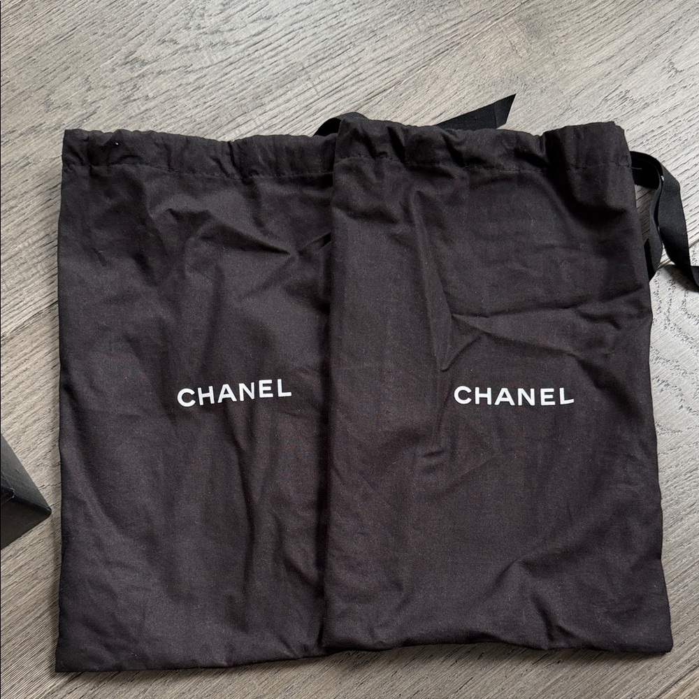CHANEL Black Leather Espadrille Slip-Ons with Interlocking CC - Picture 7 of 7